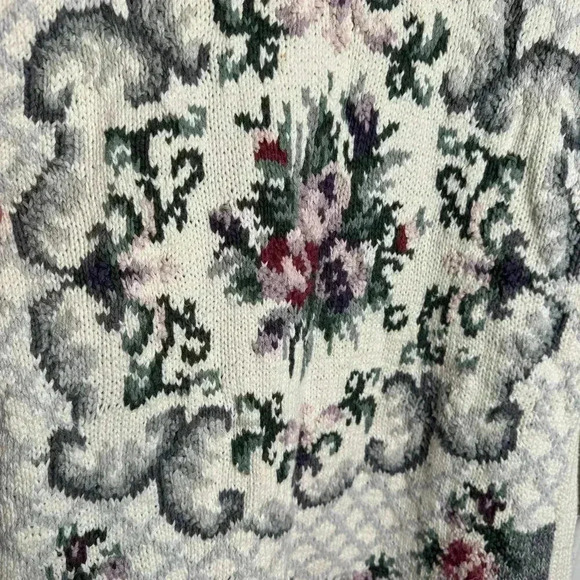 Vintage Jennifer Reed knitted by hand floral scallop hem sweater size large - Picture 4 of 10